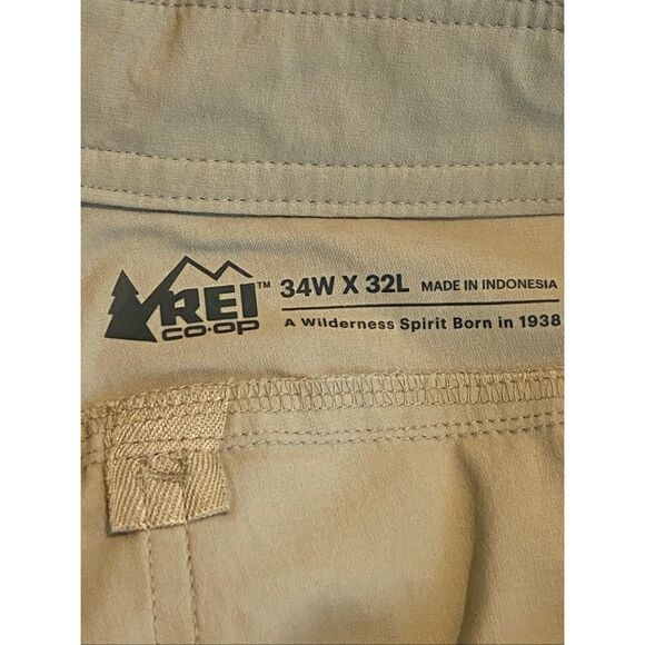 New REI Trailmade Pants - Men's - Mushroom Taupe (light khaki) 34” x 32” - Picture 5 of 9
